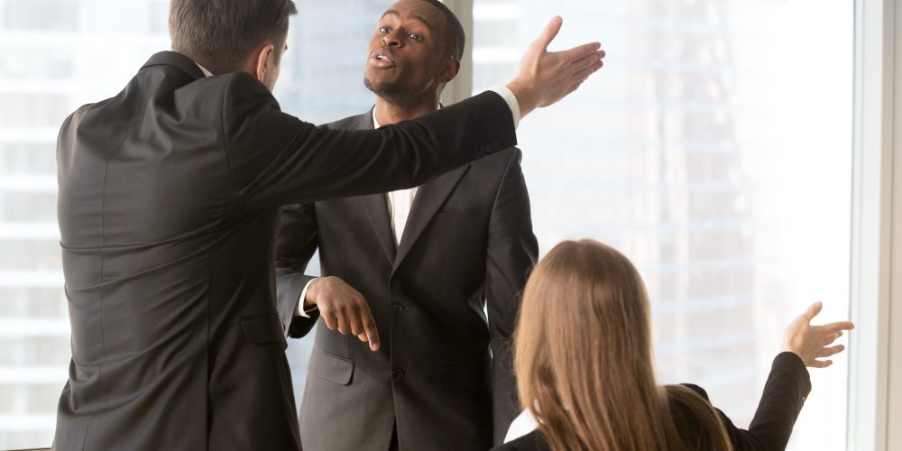 Quais são os limites do poder do síndico?